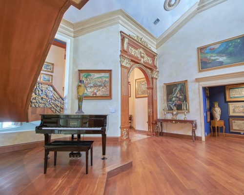 2941 PADDOCK INTERIOR