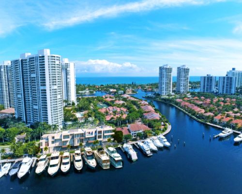 NEW WATERFRONT RESIDENCES IN AVENTURA Residence 2
